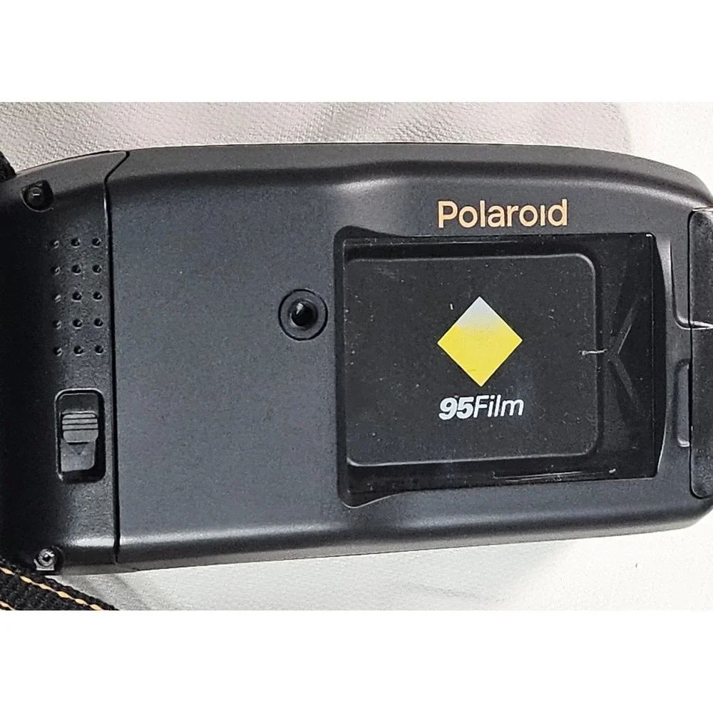 Polaroid‎ Captiva SLR Auto Focus 95 Instant Film Camera with Strap